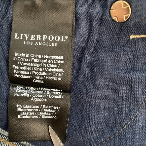 Liverpool Kristy High Rise Short With Cut Hem NWT Size 4/27 - Picture 7 of 8